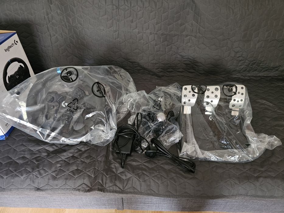 Volan gaming Logitech G923