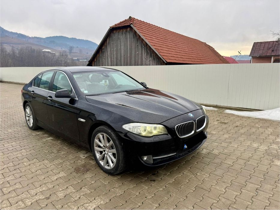 Vând BMW F10 520D