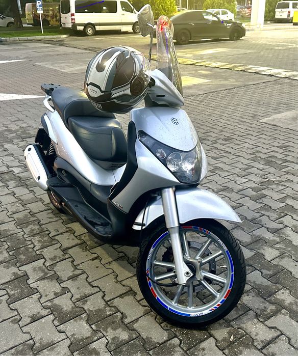 Piaggio -Beverly-250cc- Impecabil-14 mii de km!!