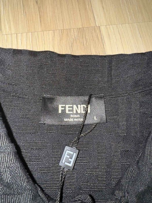 Fendi Roma-Оригинален чисто нов мъжки комплект S размер