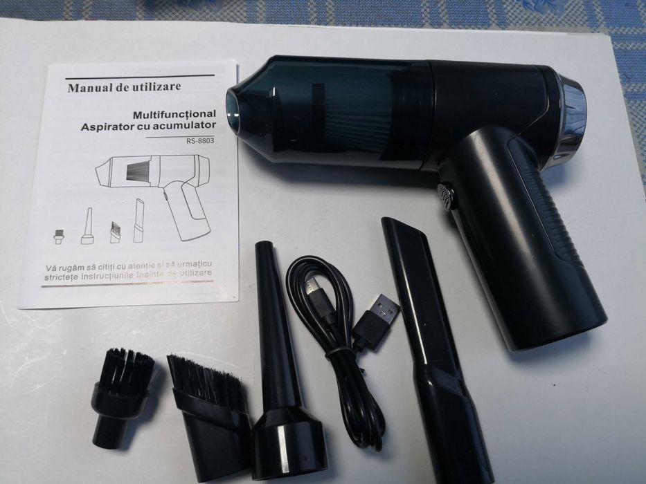 Mini aspirator auto portabil