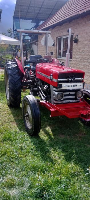 Vând tractor Massey Ferguson