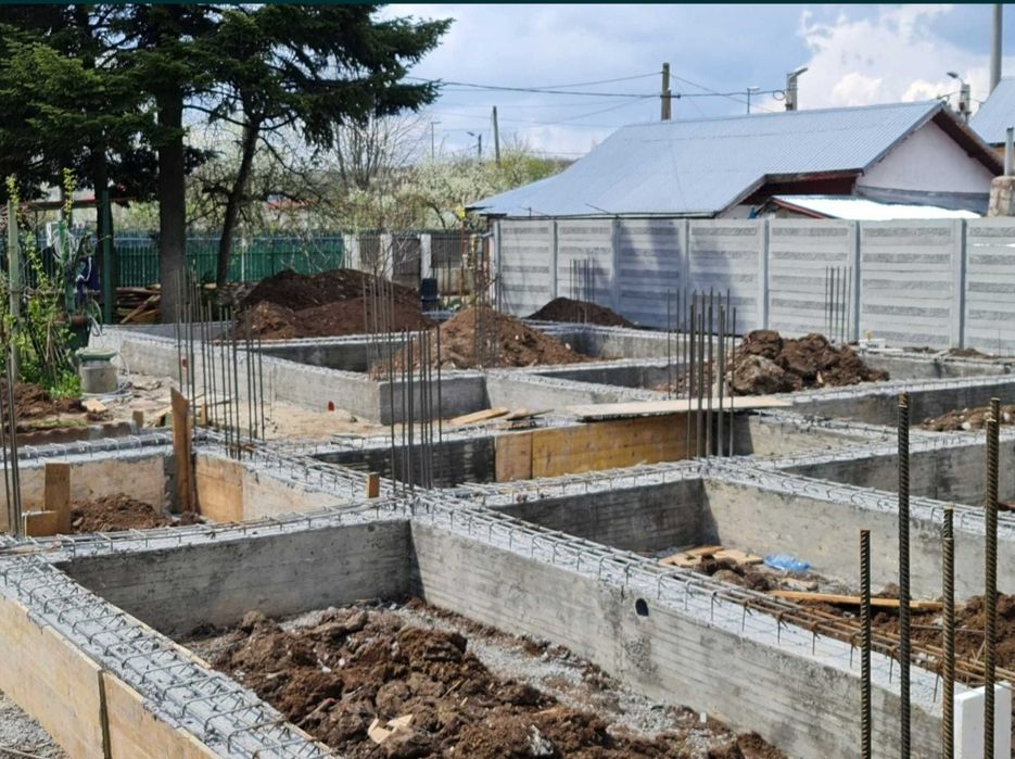 Case la cheie / la rosu