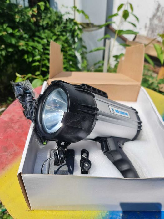 Lanterna HID Xenon LED 12v corp ALUMINIU. Putere mare camping pescuit