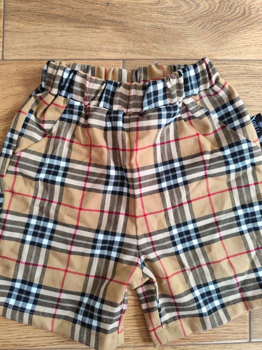 Pantaloni scurți 4-6ani gen Burberry