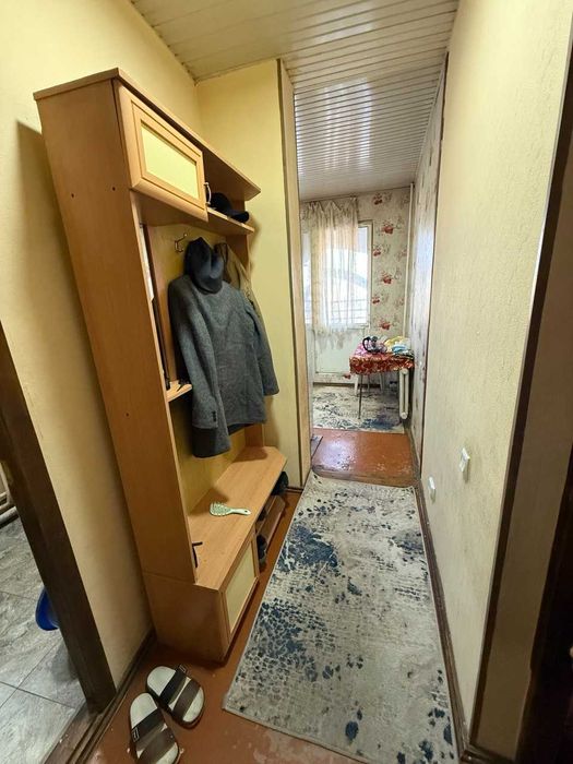 Срочно Рядом с базаром Кадышева 42кв 1комнатная (МА)