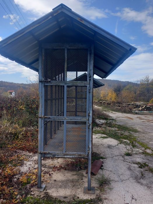 Метална клетка, кош