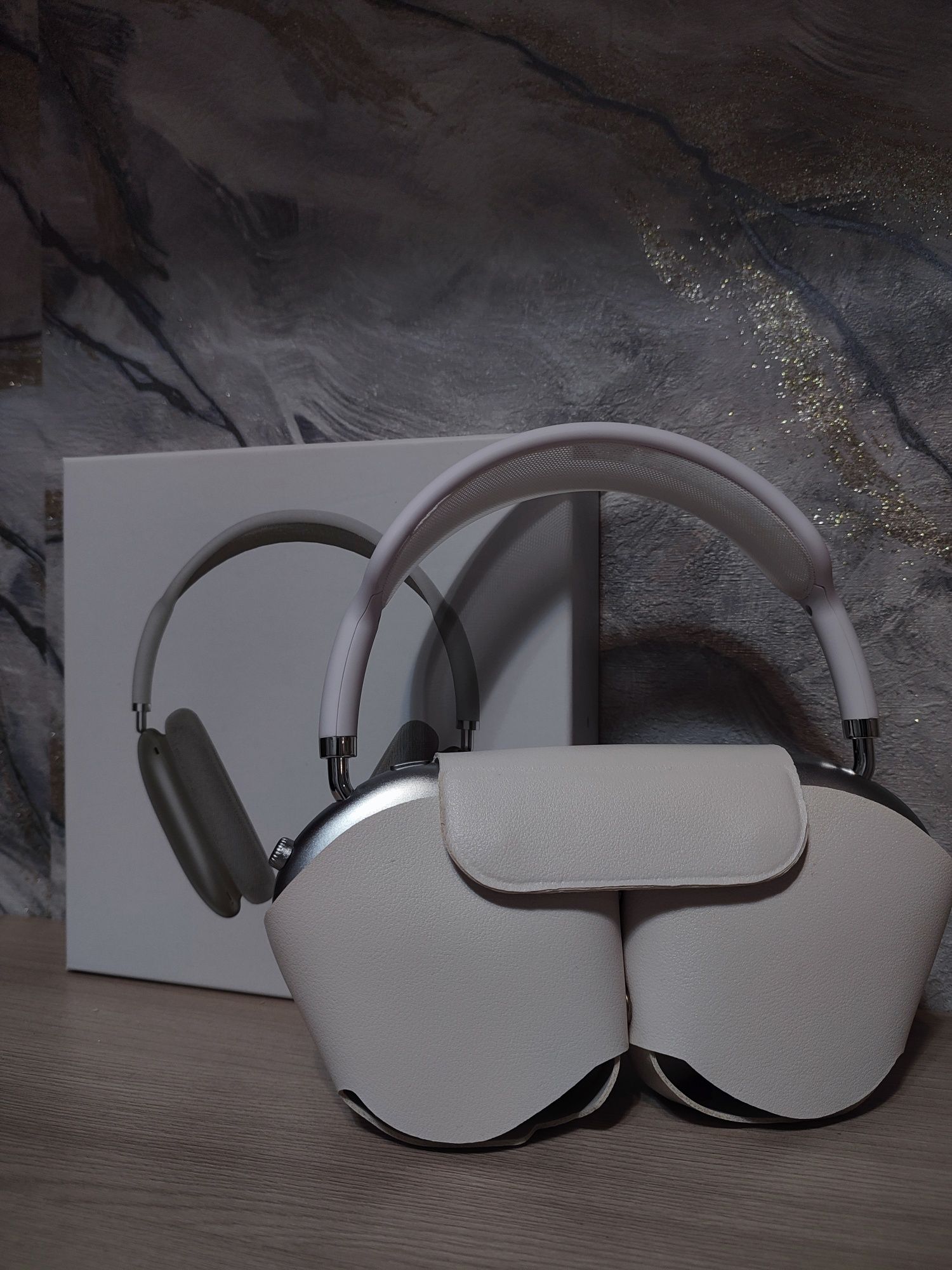 Airpods max with Smart Case