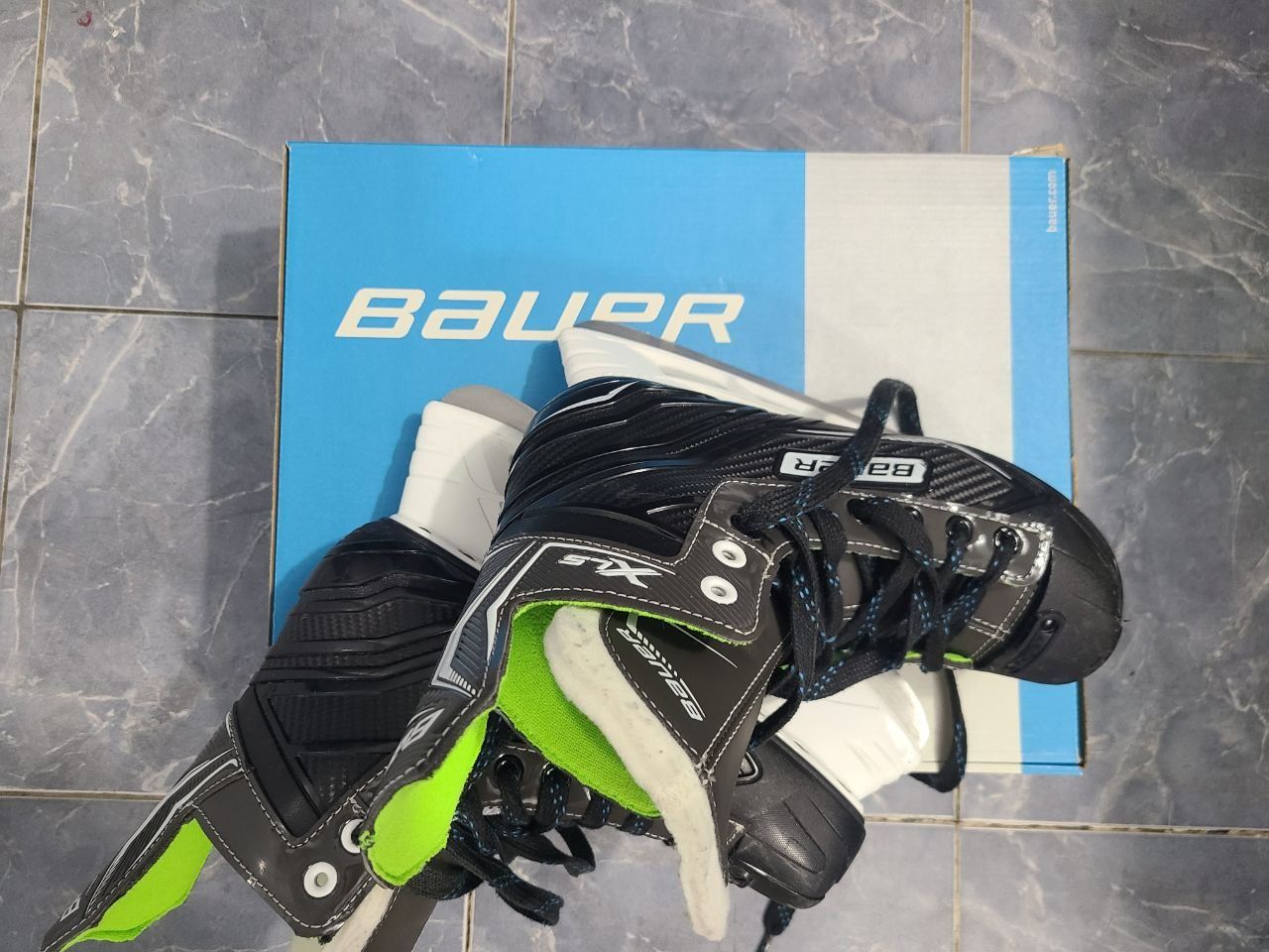 Коньки ледовые Фирмы BAUER  40  и  43