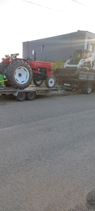 Închiriez Buldoexcavator Bobcat Miniexcavator compactor  vând nisip