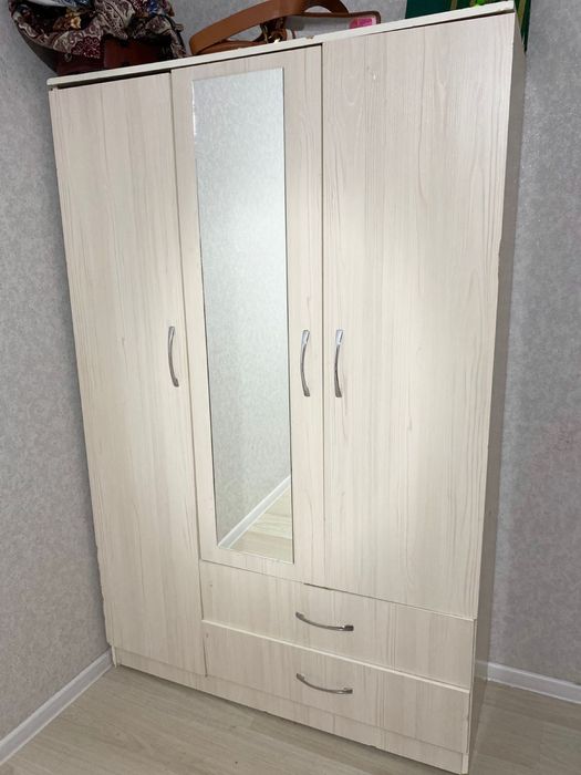 Киім салуға арналған шкаф
