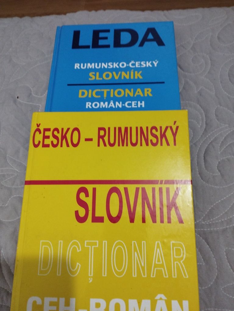 Set doua dictionare, Roman-Ceh, Ceh Roman