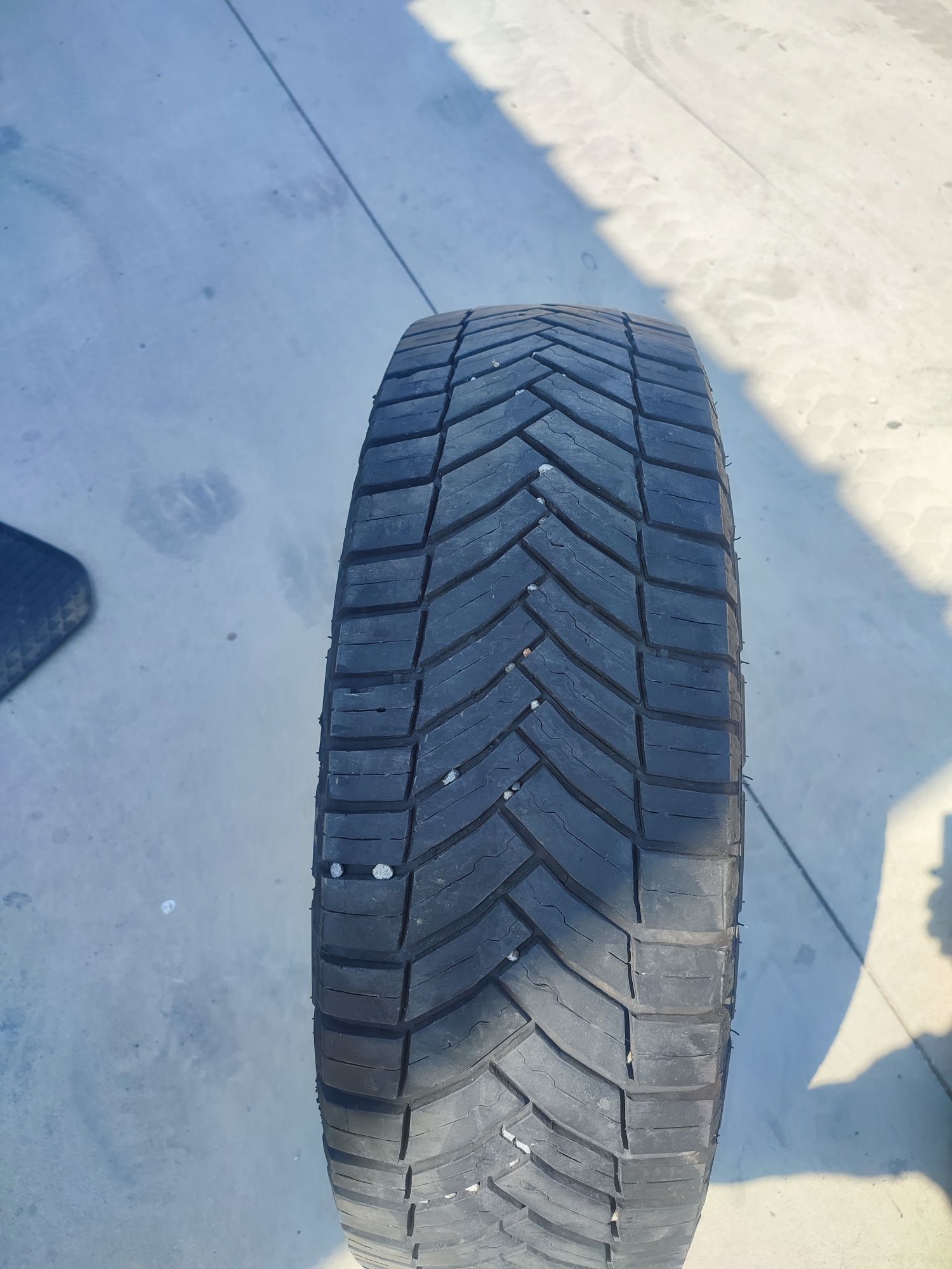 Michelin CrossClimate, 225/75 R17C