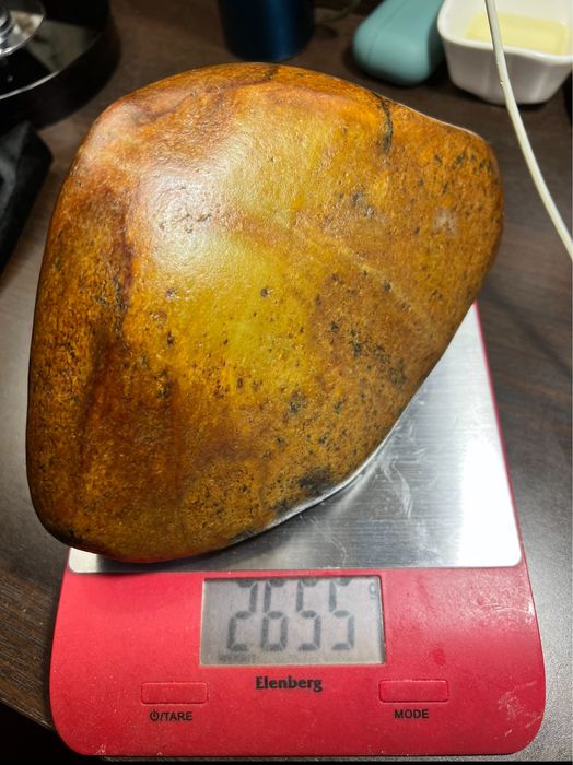 Нефрит речной Хотан в Красной Шубе