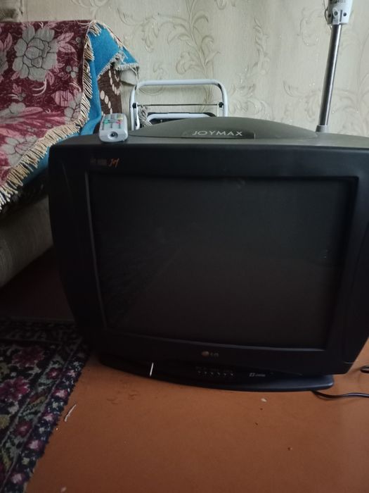 Продам телевизор LG