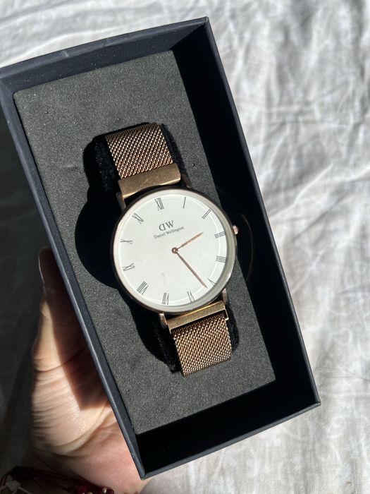 Часы Daniel Wellington оригинал, стильные, как новые