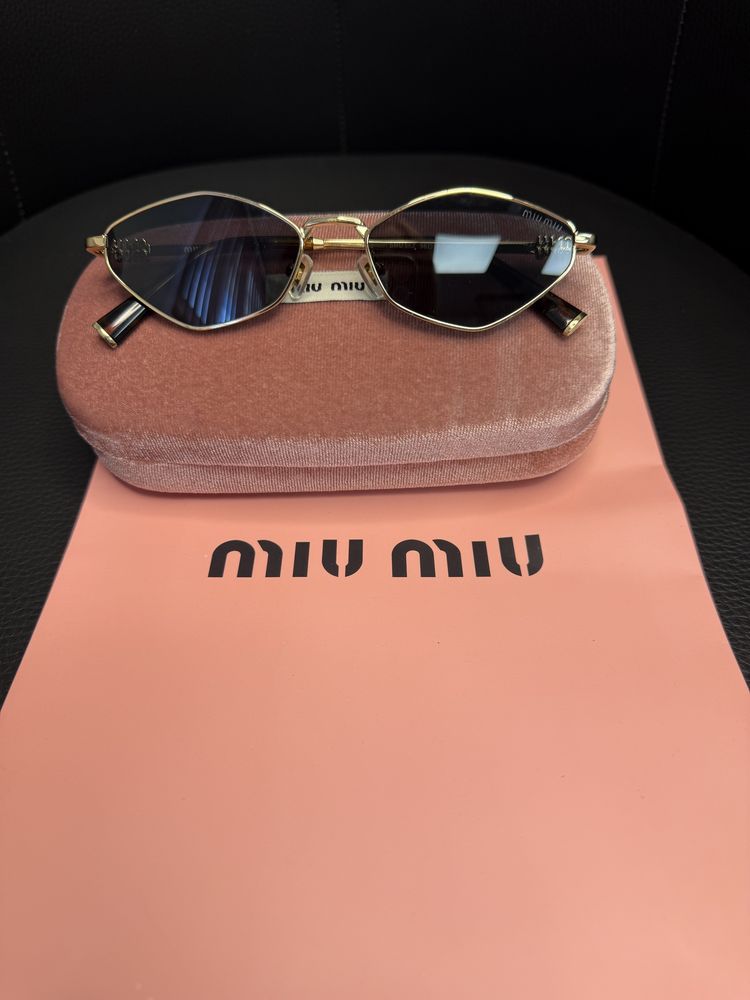 Слънчеви очила miu miu оригинални