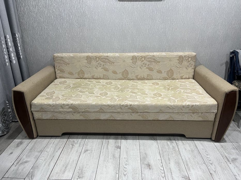 Продам раскладной диван б/у
