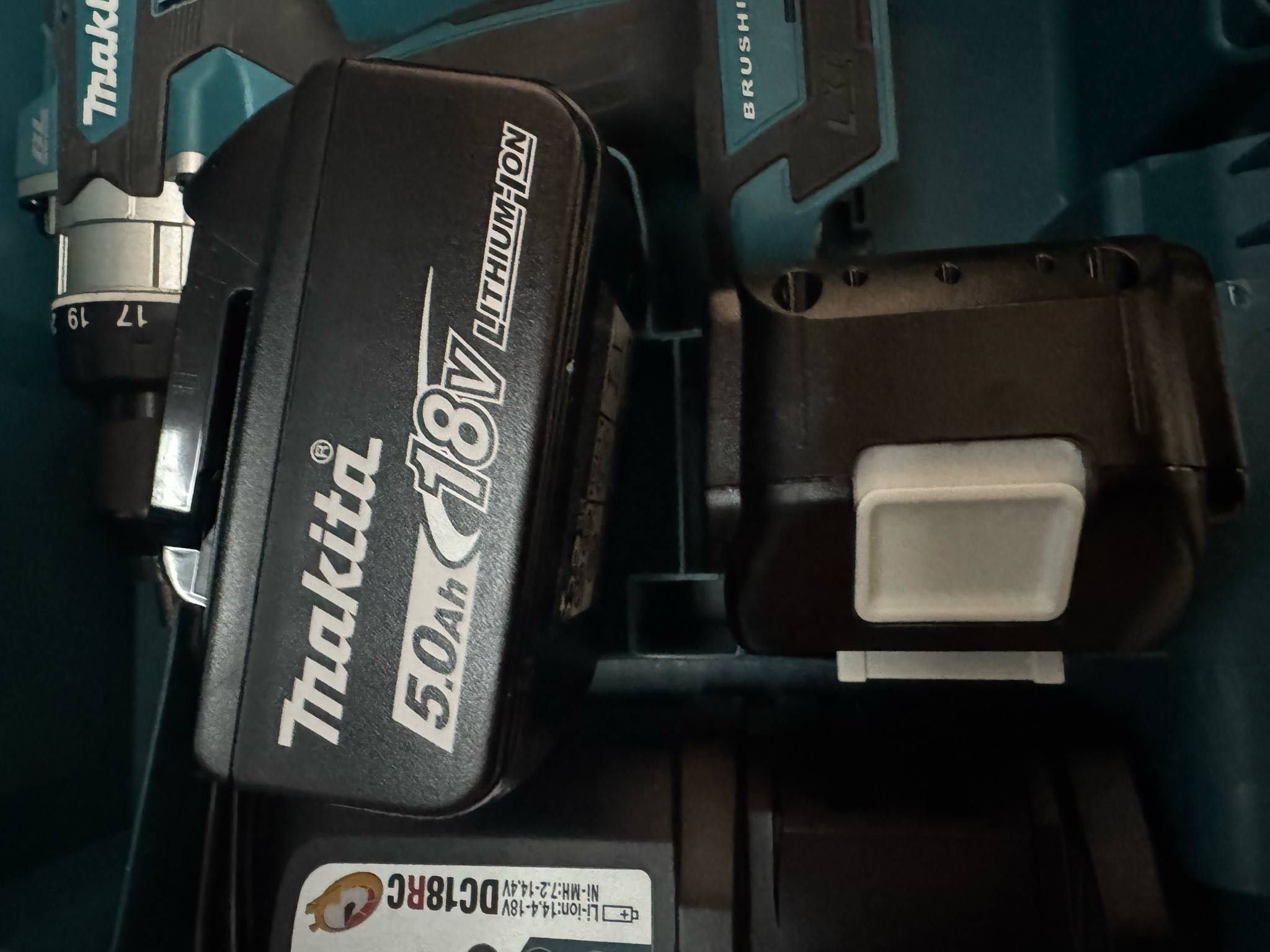 Акумулаторен ударен винтоверт - бормашина Makita DHP484Z - 18V Li-Ion