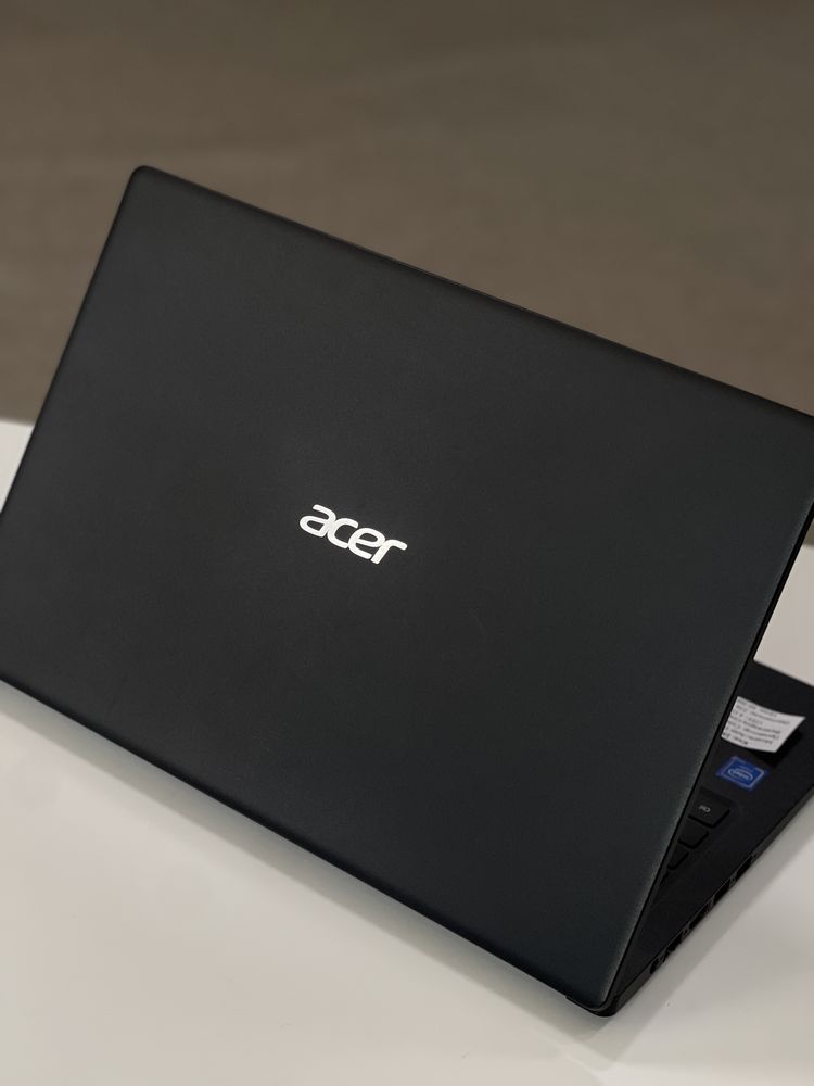 Продается ноутбук Acer Extensa