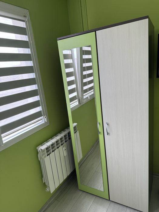 Бюро, гардероб, скрин, легло