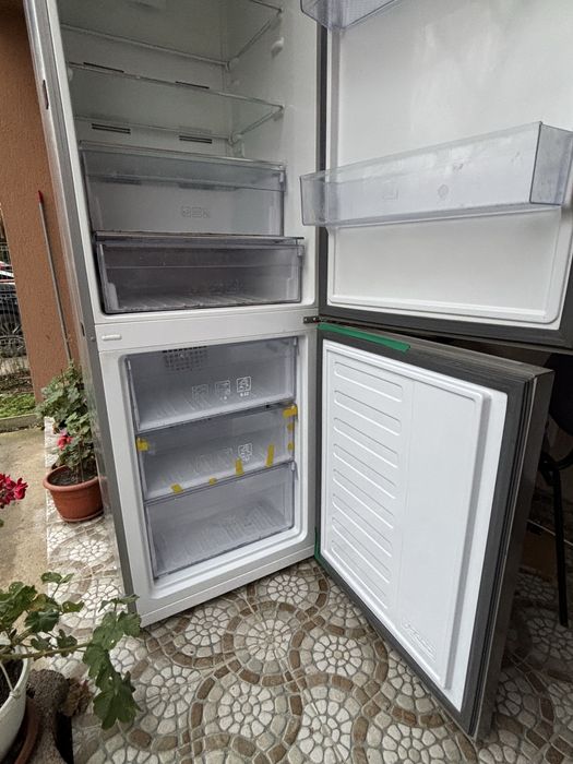 Combina frigorifica Beko inox defecta