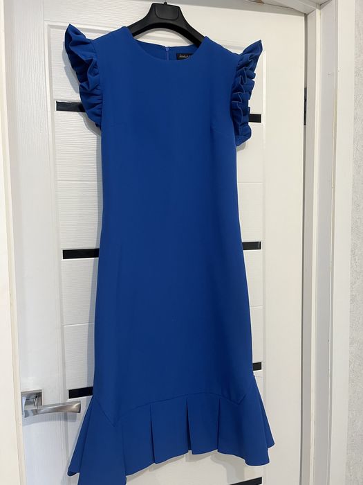 Все за 5 к..Платья на мероприятие 44 р,