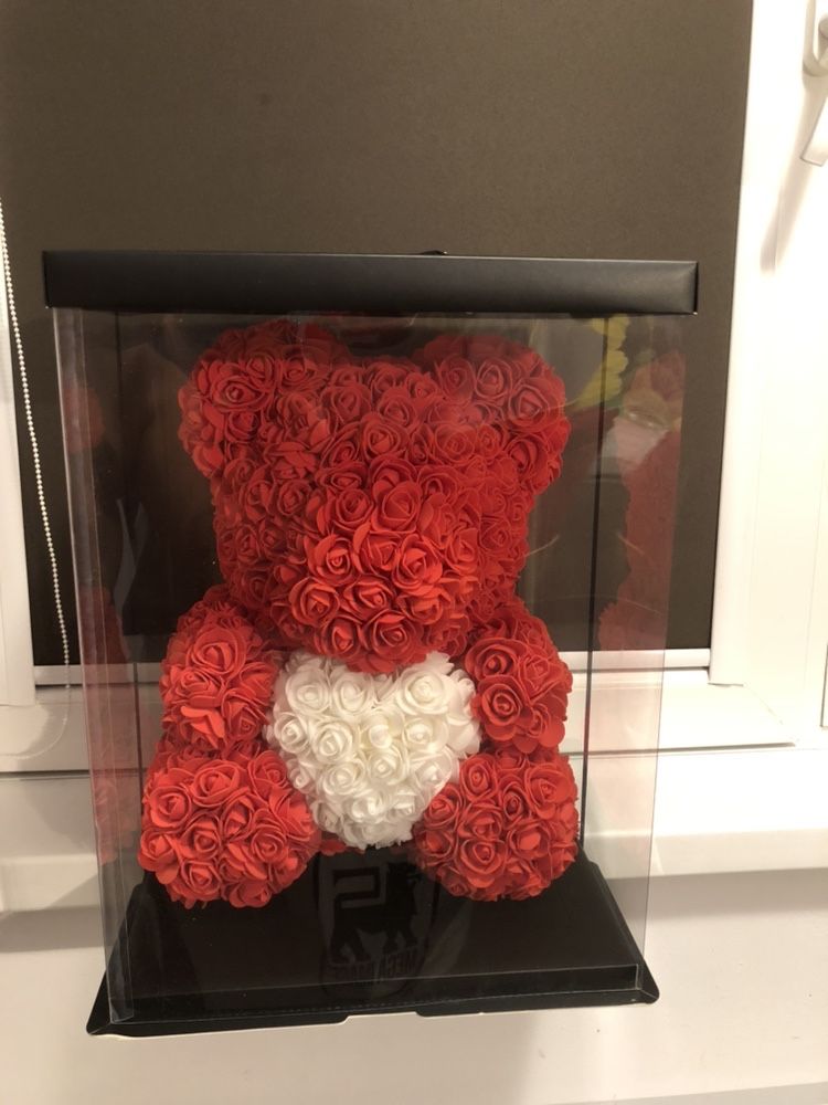 Ursulet figurina din trandafiri de spuma de 40 cm in cutie