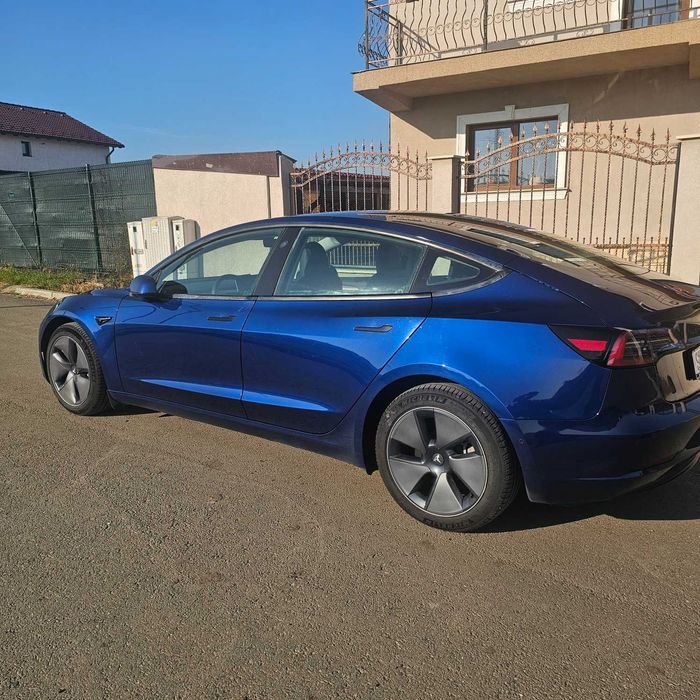 Tesla Model 3 Long Range