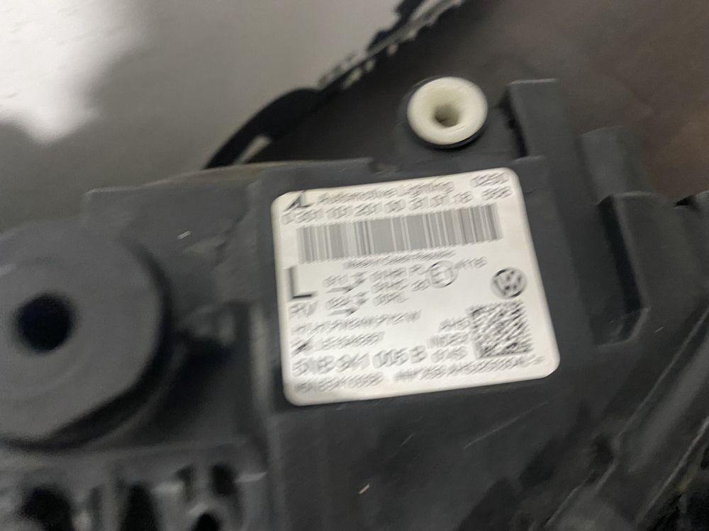 Far stanga Vw Tiguanl an 2016-2020 halogen si led