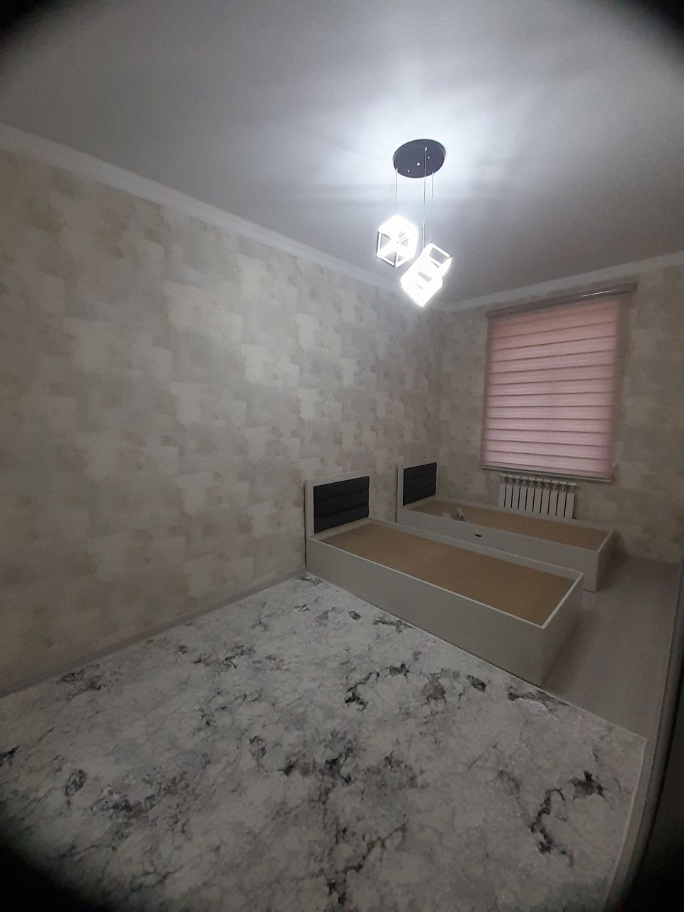 Urganch shahar 39 kollejni orqa tomonida 4 etaj domning 2etajida 3