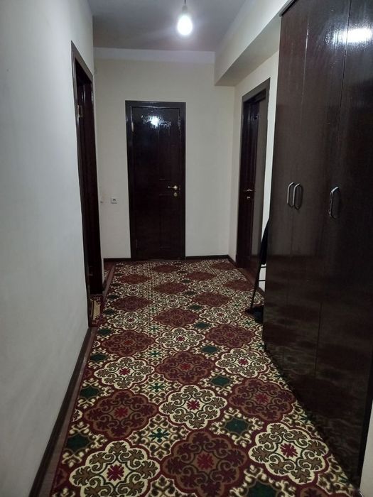 Shoshilinch  dom sotiladi manzil yashil dunyo tomon 7 etajli domlar