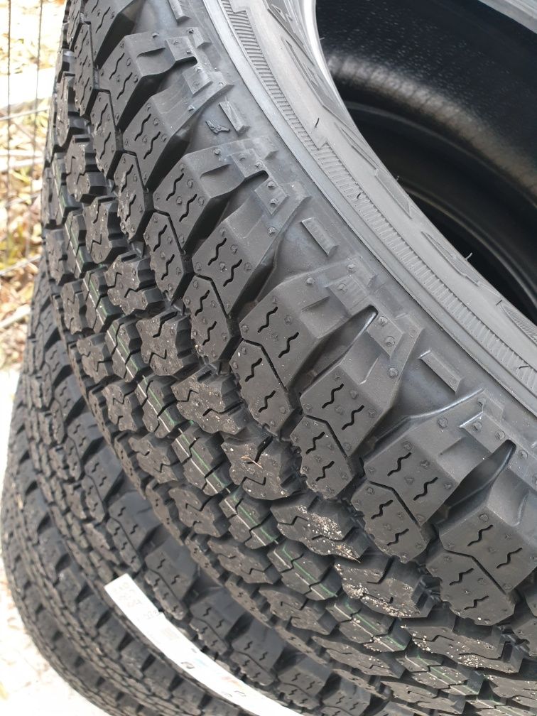 Vand anvelope noi all season , all terrain 255/65 R17 Goodyear M+S