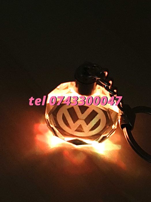 Oferta Breloc Sticla Cu Led 6 Culori Volkswagen Sau Alte Auto