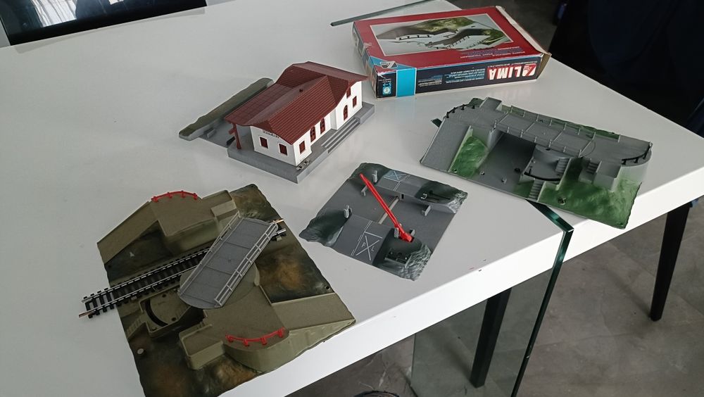 Machetă Trenulet electric Gara Lerino,  Pod  Trecere calea