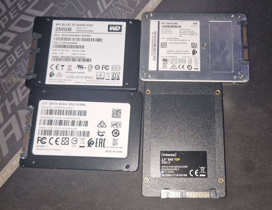 Varietati de ssd 256 GB Intel/Adata/WD blue/Intenso
