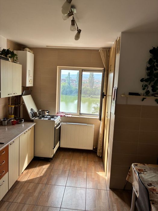 Vând apartament cu 2 camere