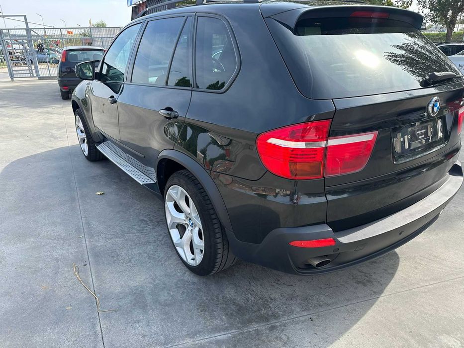 Dezmembrez BMW X5 E70 3.0d