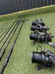 Set 4 lansete Viper 3.9m, 3.5 LBS + 4 Mulinete Commander Carp 10000 8