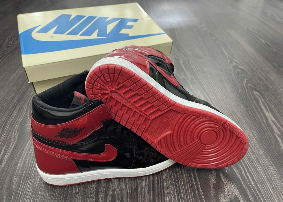 Adidași AIR JORDAN 1 Retro High