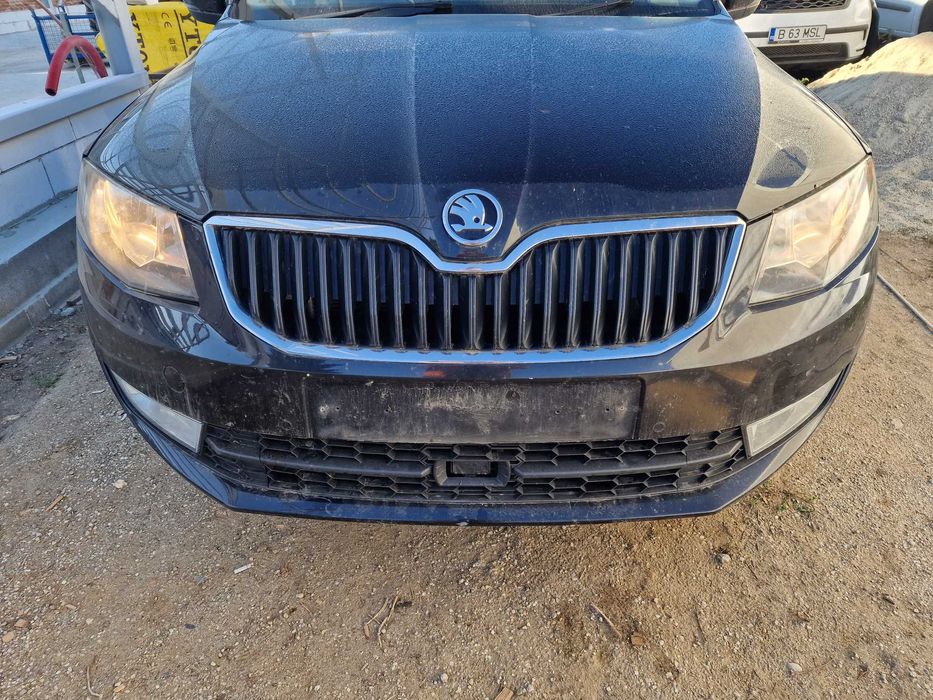 Fata completa Skoda Octavia 3 neagra negru bot complet Skoda Octa LF9R