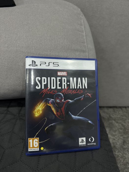 Продавам SpiderMan Miles Morales PS5