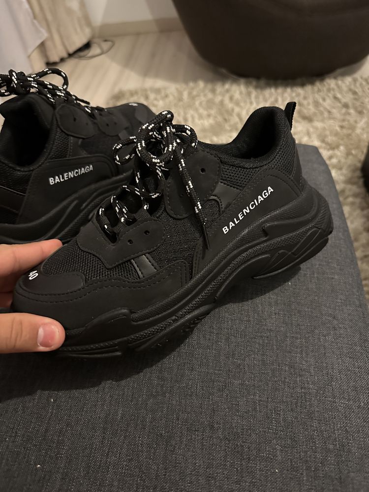 Vand balenciaga triple s