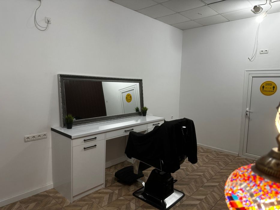 Бръснарско обзавеждане