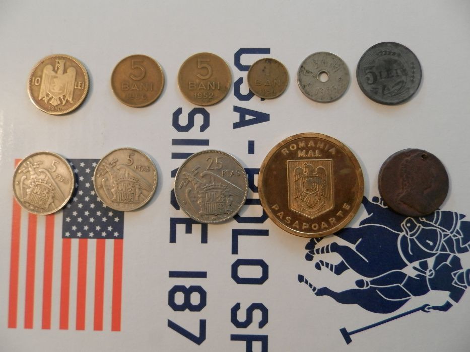 11 Monede Vechi Romanesti si straine - Pret 120 lei toate.