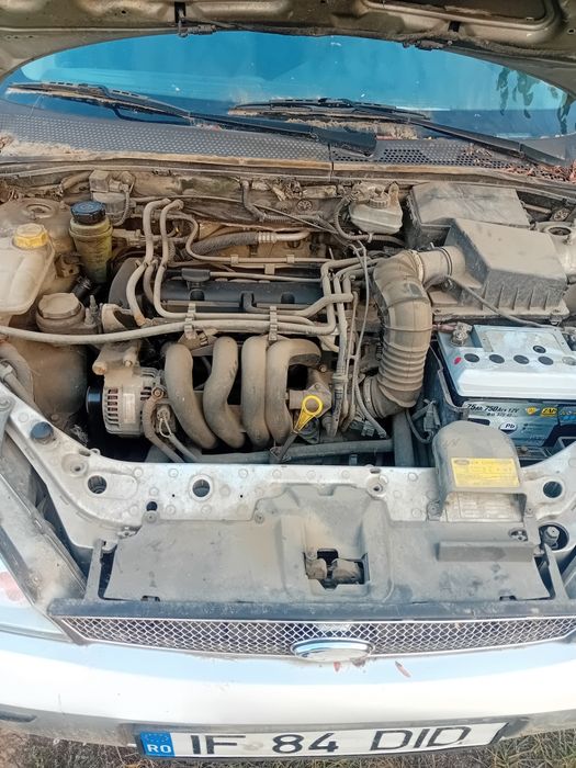 Vând Ford focus an 2002