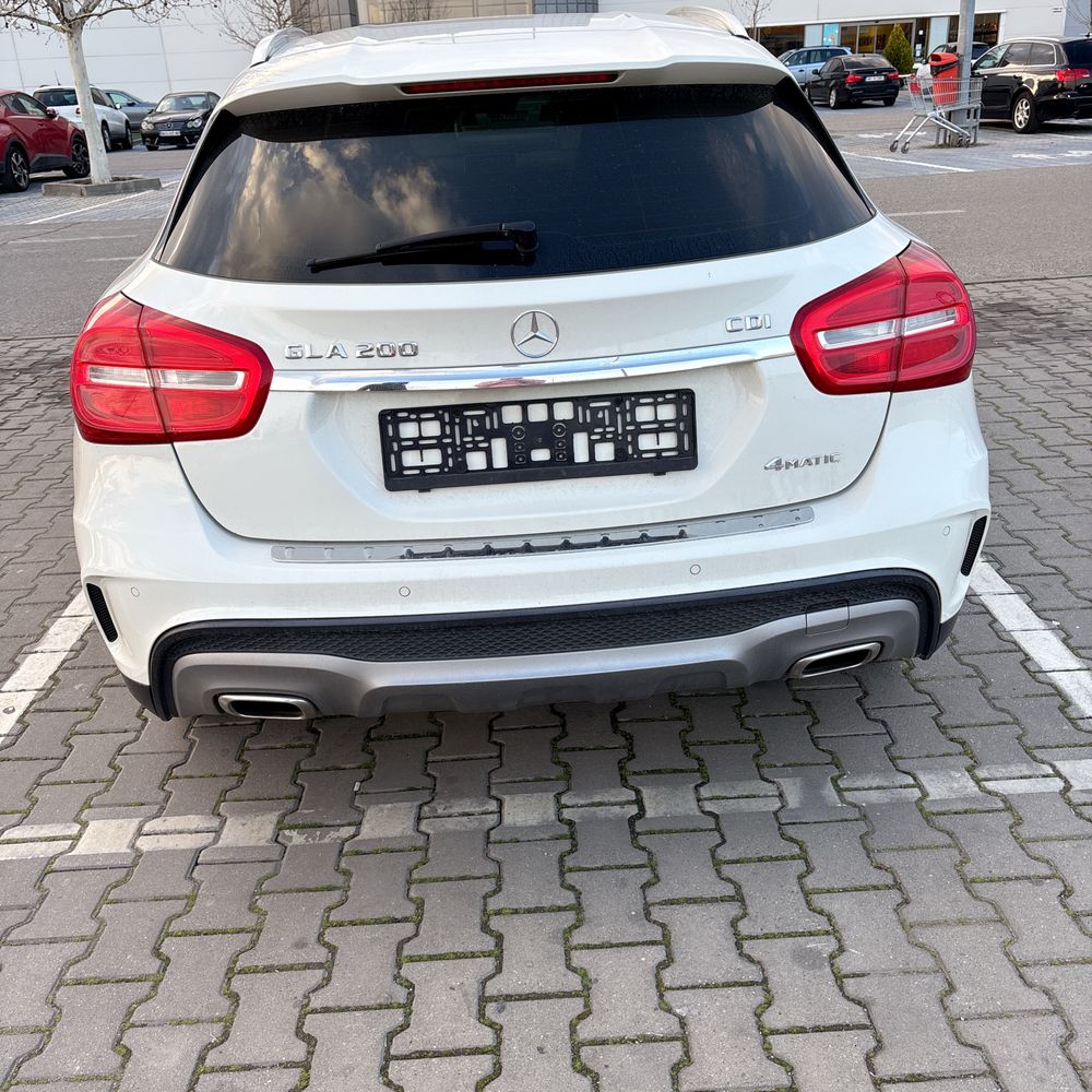 Mercedes benz GLA