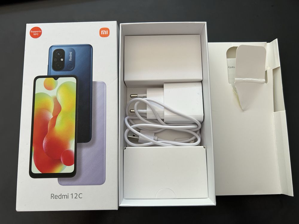 Продавам Xiaomi Redmi 12C 64/3GB