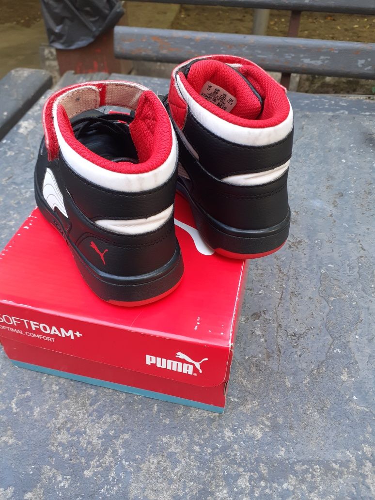 Продавам детски маратонки / кецове пума puma