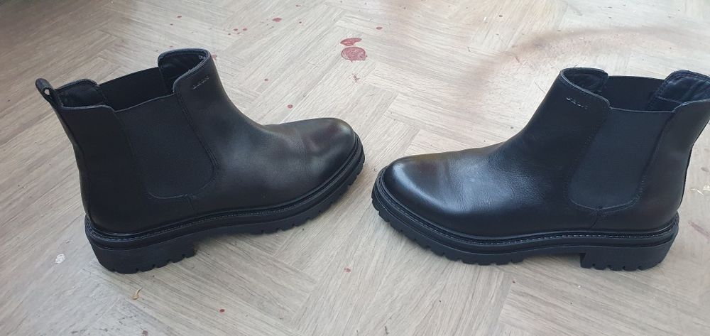 Ghete damă GEOX piele naturală nr. 39